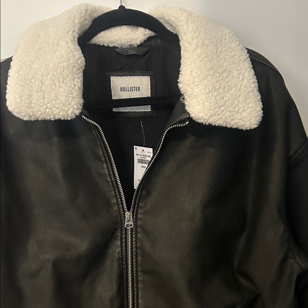 Hollister womens Black bomber Jacket with Cream Collar